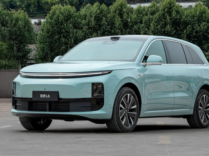 ВЗГЛЯД В БУДУЩЕЕ: КАК LIXIANG ПЕРЕОПРЕДЕЛЯЕТ СТАНДАРТЫ СЕМЕЙНЫХ АВТОМОБИЛЕЙ В 2025 ГОДУ. ( ВСЕ ПРО РЕСТАЙЛИНГ)