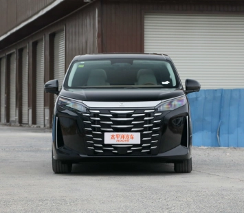 BYD XIA: Китайская семейная альтернатива