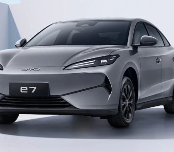 BYD E7: Доступный электромобиль