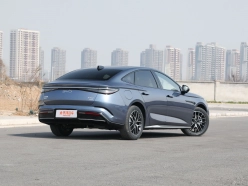 BYD Seal 07 DM-i 2025