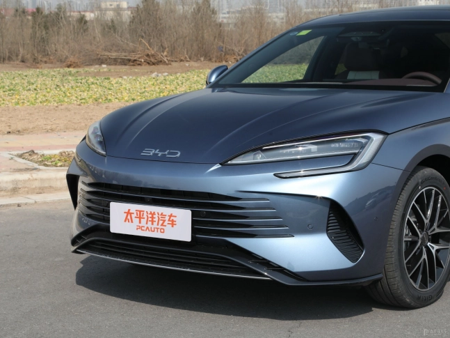 BYD Seal 07 DM-i 2025
