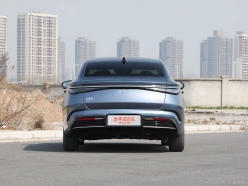 BYD Seal 07 DM-i 2025