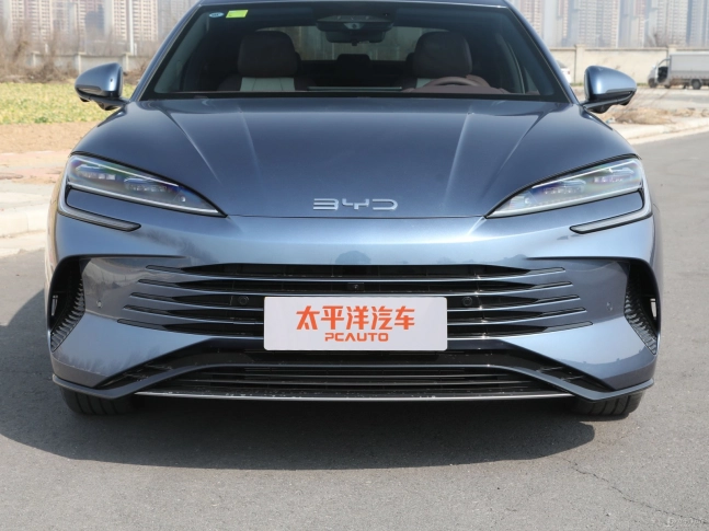 BYD Seal 07 DM-i 2025