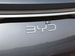 BYD Seal 07 DM-i 2025