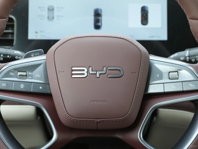 BYD Seal 07 DM-i 2025