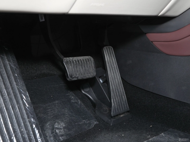 BYD Seal 07 DM-i 2025