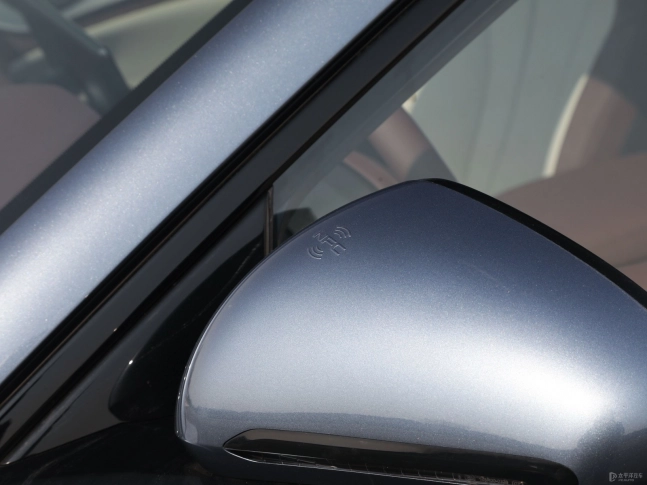 BYD Seal 07 DM-i 2025