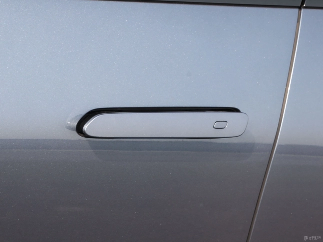 BYD Seal 07 DM-i 2025