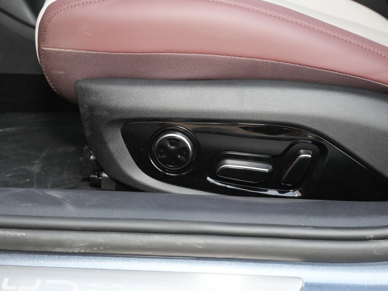 BYD Seal 07 DM-i 2025