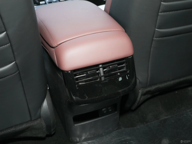 BYD Seal 07 DM-i 2025