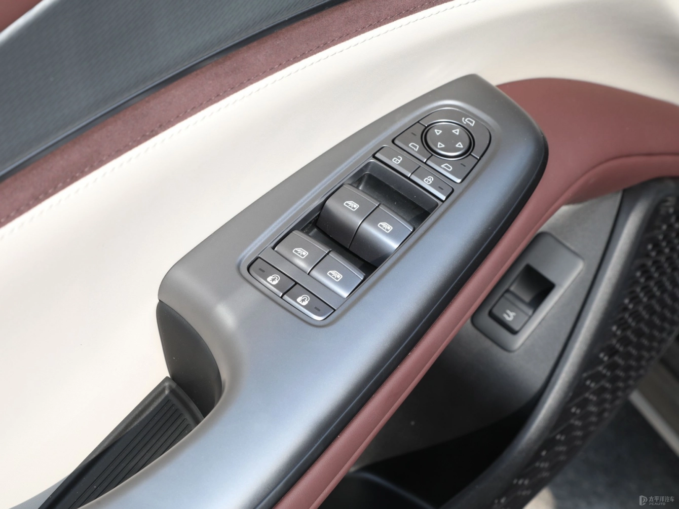 BYD Seal 07 DM-i 2025