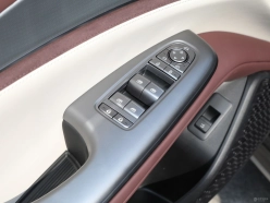 BYD Seal 07 DM-i 2025