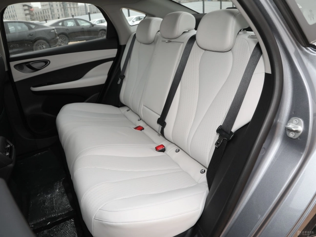 BYD Seal 05 DM-i 2026