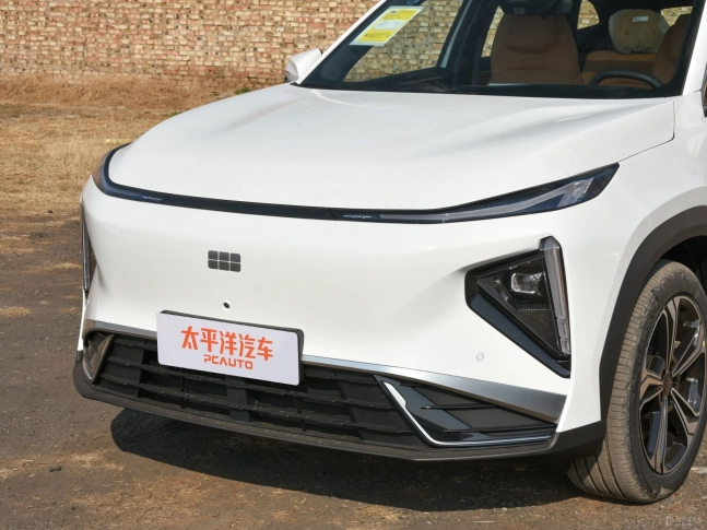 Geely Galaxy L7 2025