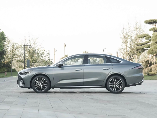 Geely Emgrand 5 Gen 2026