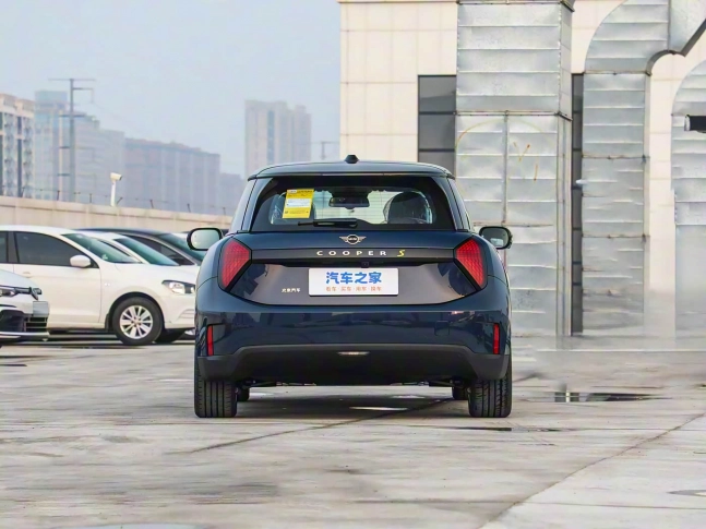 MINI Cooper EV 2025