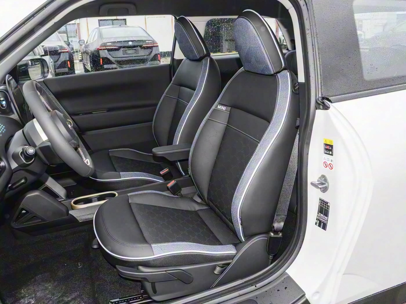MINI Cooper EV 2025