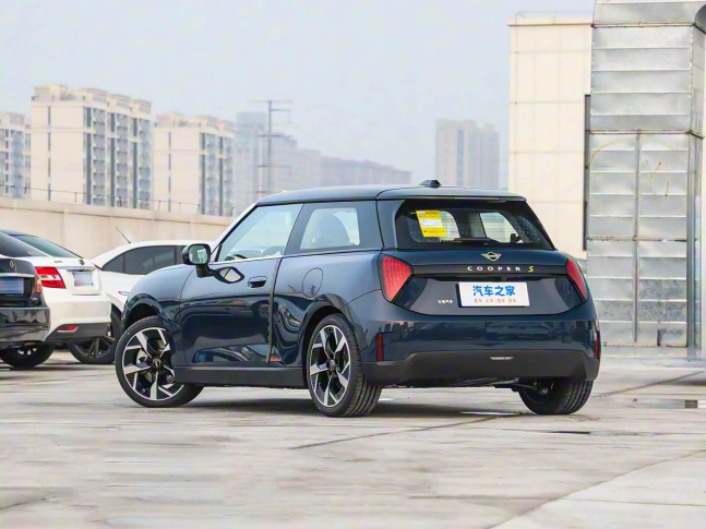 MINI Cooper EV 2025
