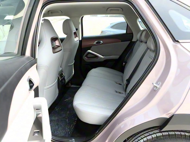 BYD Yuan UP EV 2025