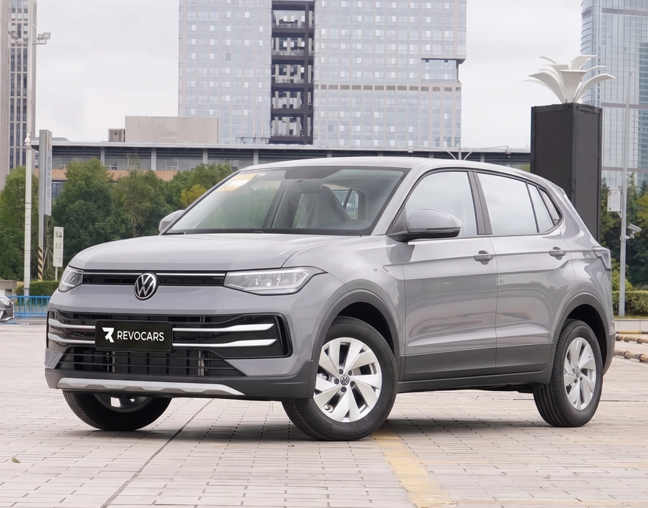 VOLKSWAGEN Tharu XR 2026