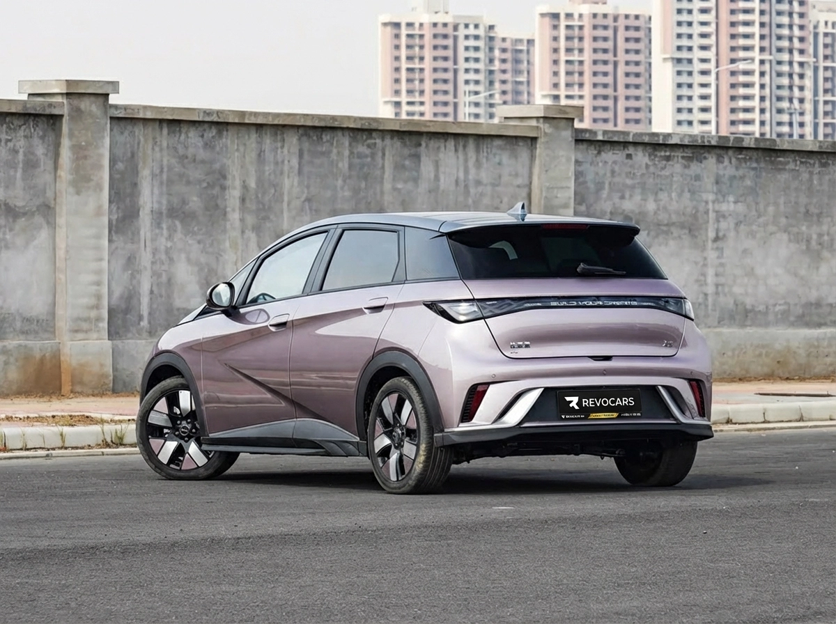 BYD Dolphin 2025