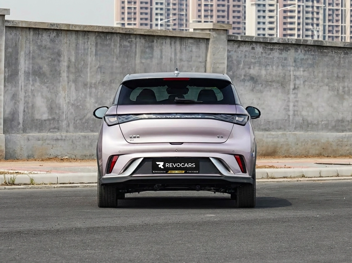 BYD Dolphin 2025