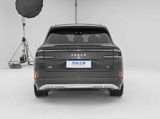 Zeekr 8X 2026