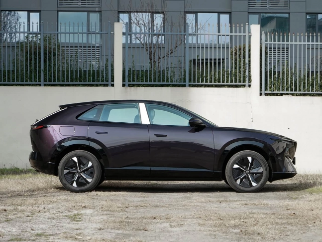 Mazda EZ-60 2027