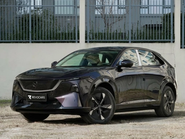 Mazda EZ-60 2027