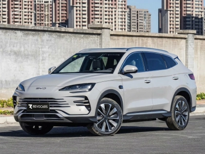 BYD Song Plus DM-i 75KM Luxury Smart Driving 2025