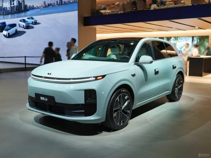LiXiang L6 (Рестайл 2025) Pro AWD 2025