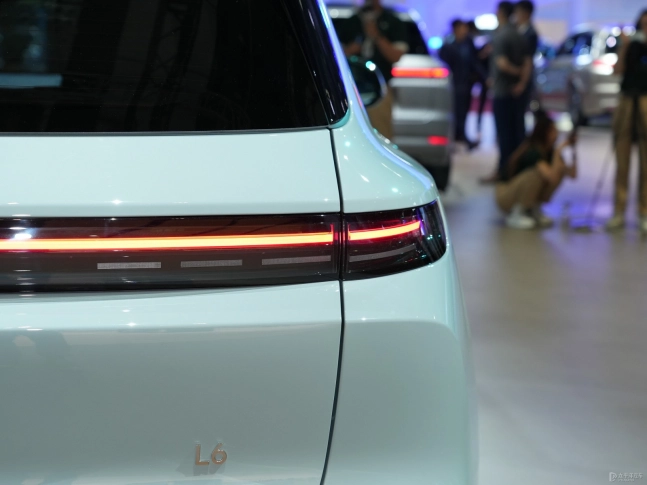 LiXiang L6 (Рестайл 2025) 2025