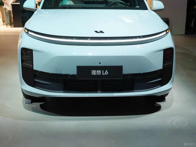 LiXiang L6 (Рестайл 2025) 2025