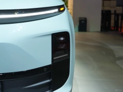 LiXiang L6 (Рестайл 2025) 2025