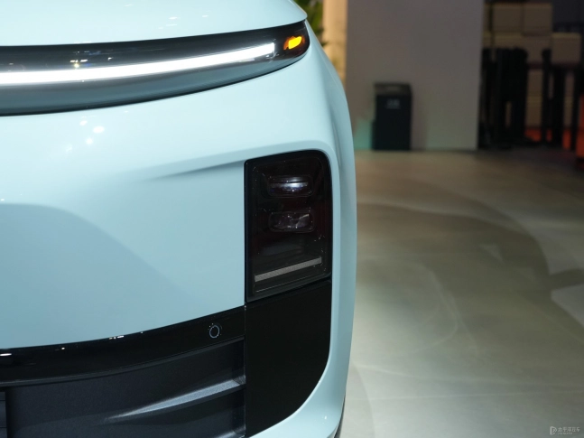 LiXiang L6 (Рестайл 2025) 2025