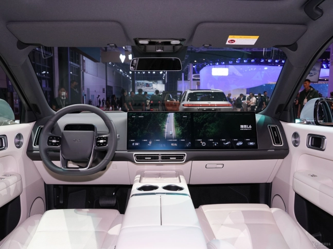 LiXiang L6 (Рестайл 2025) 2025