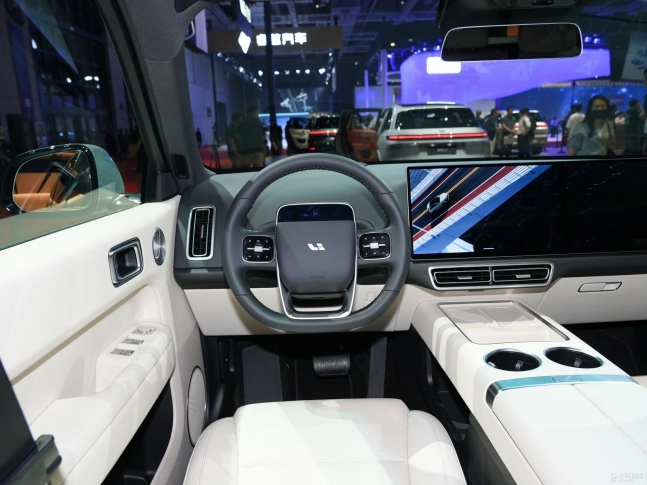 LiXiang L6 (Рестайл 2025) 2025
