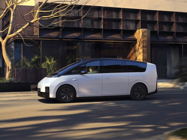 LiXiang Mega 2025