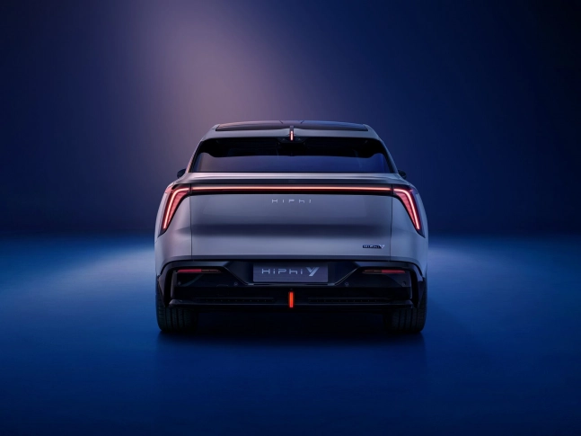 HiPhi Y 2025