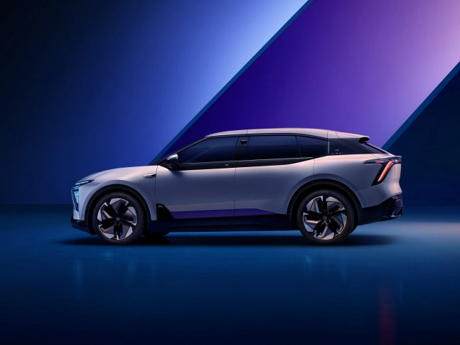 HiPhi Y 2025