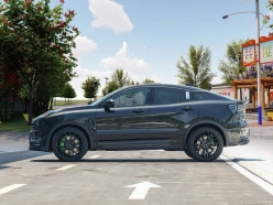 Lynk & Co 5 2025