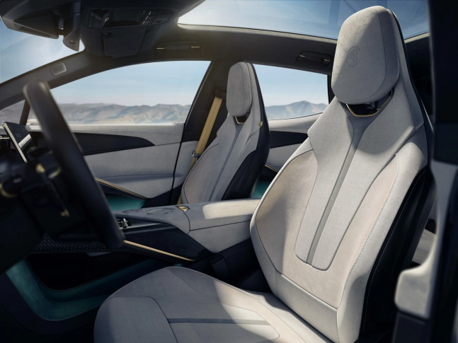 Lotus Eletre 2025
