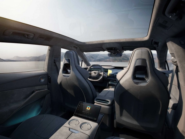 Lotus Eletre 2025