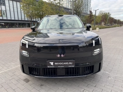 Lynk & Co 900 2025