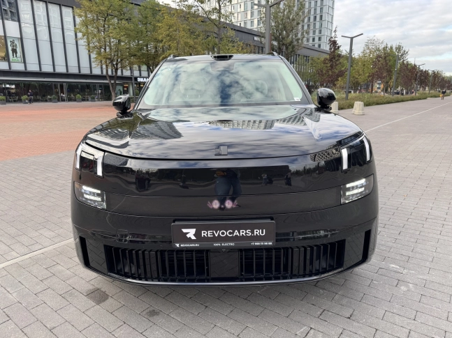 Lynk & Co 900 2025