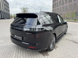 Lynk & Co 900 2025