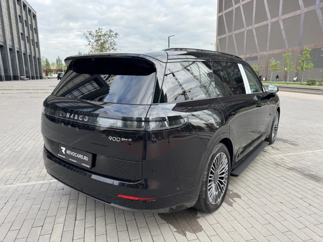 Lynk & Co 900 2025