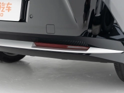 Lynk & Co Z20 2025