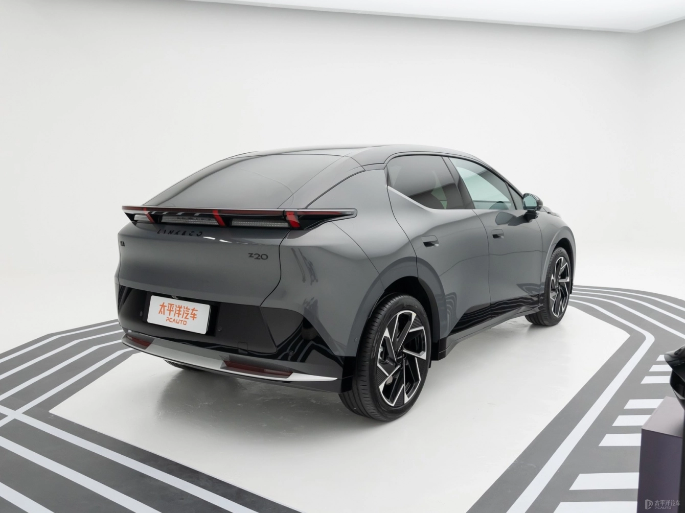 Lynk & Co Z20 2025