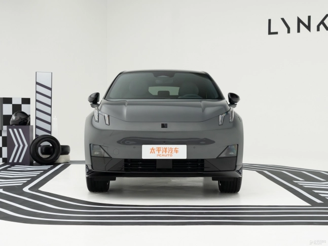 Lynk & Co Z20 2025